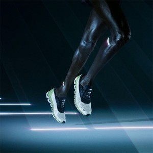 White / Black On Cloudboom | SN-ON29011